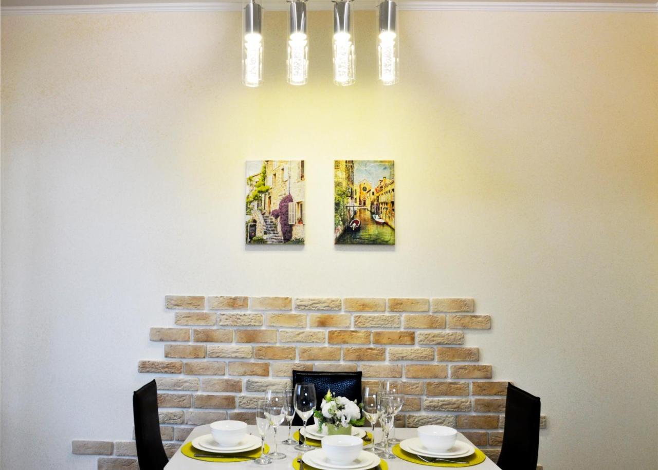 Comfort Apartments - Beautiful Suite By The Park Grodno Exterior photo